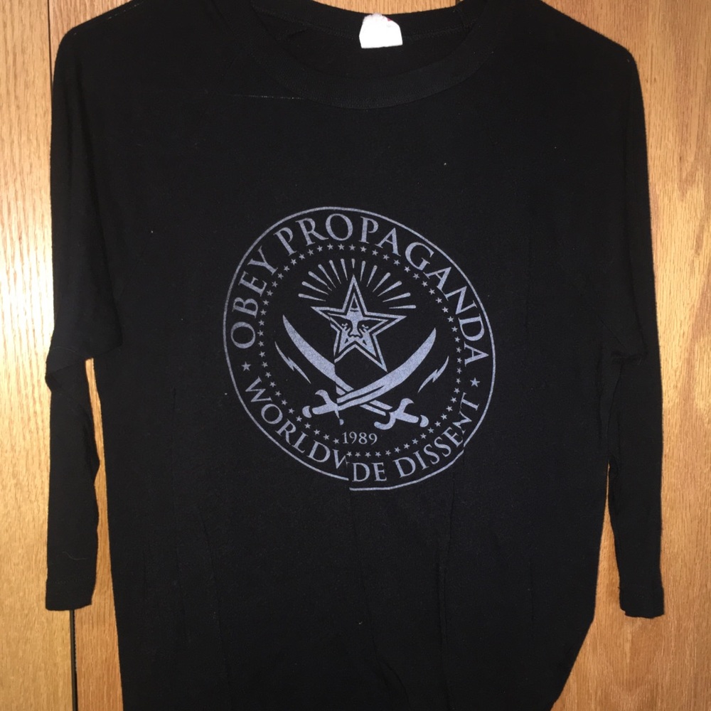 3/4 sleeve obey shirt